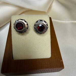 Vintage Round Stud Garnet in Sterling Silver Earrings.